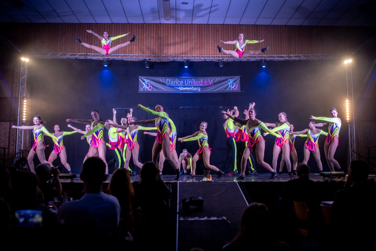 Flying Dance United
